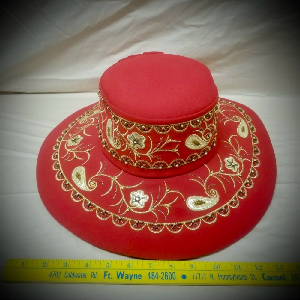 Studio B Woman’s Red Embroidered & Beaded Fancy Church Derby Hat & Clutch Bag - Picture 4 of 11